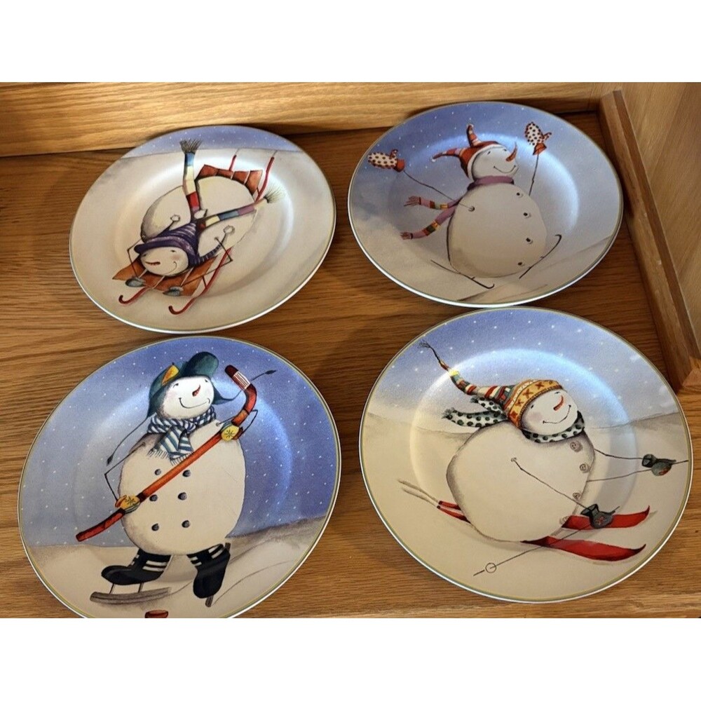 Oneida Sporting Snowman Salad Dessert Plates Set of 4 Christmas Holiday Excelent